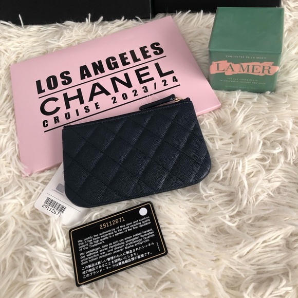 Chanel CLASSIC MINI POUCH (Free LA MER eye concentrate) - Picture 10 of 12